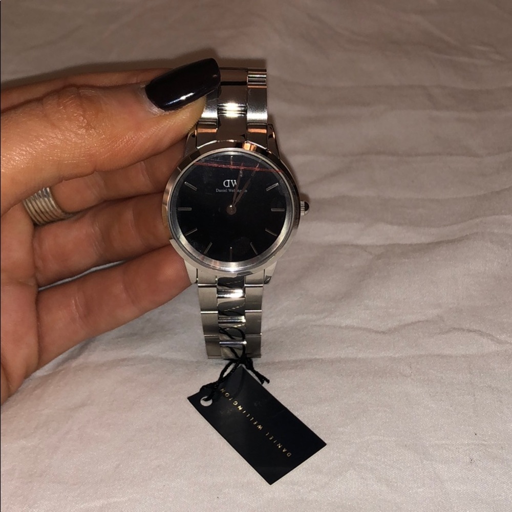 Daniel Wellington Men’s Iconic Link Watch 32mm